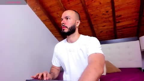   online show from March 3, 12:44 pm