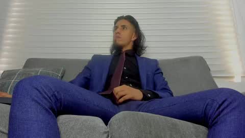 TOM online show from December 7, 3:08 pm