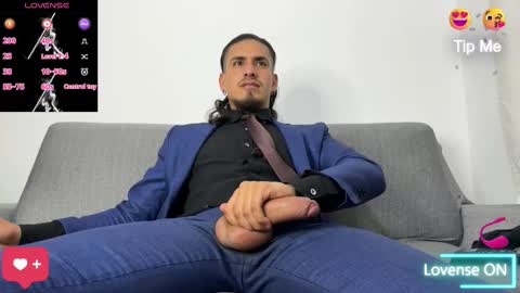 Snapshot of tom_blunt96 chatting on October 22, 6:46 am TOM online show from October 22, 6:46 am