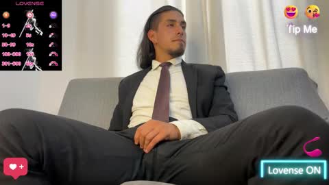 Snapshot of tom_blunt96 chatting on November 8, 12:27 pm TOM online show from November 8, 12:27 pm