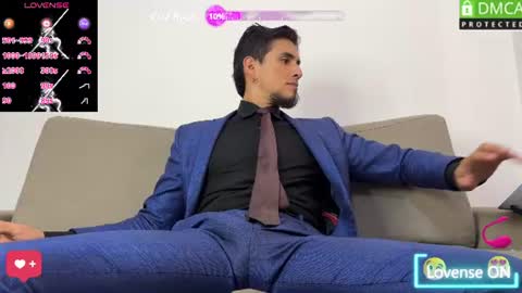 Snapshot of tom_blunt96 chatting on June 25, 4:33 pm TOM online show from June 25, 4:33 pm
