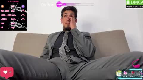 Snapshot of tom_blunt96 chatting on July 2, 8:31 am TOM online show from July 2, 8:31 am