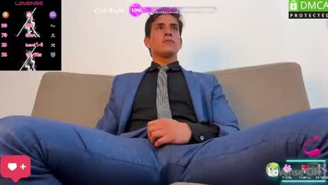 Snapshot of tom_blunt96 chatting on July 8, 4:33 pm TOM online show from July 8, 4:33 pm