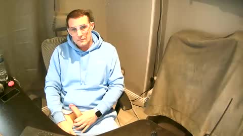 tom_elliott online show from November 19, 9:31 am
