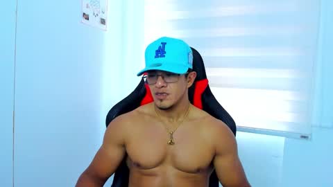 Snapshot of tom_kingfit chatting on November 5, 6:41 pm SPORTSFIT29 online show from November 5, 6:41 pm