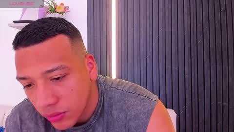 Tom muscle1 online show from September 21, 12:18 pm