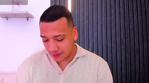 Tom muscle1 online show from October 22, 11:54 am