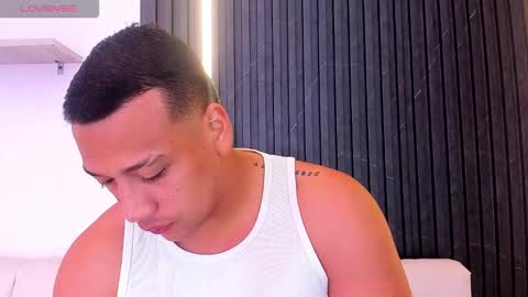 Tom muscle1 online show from October 29, 11:56 am