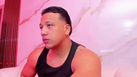 Tom muscle1 online show from December 21, 12:23 pm