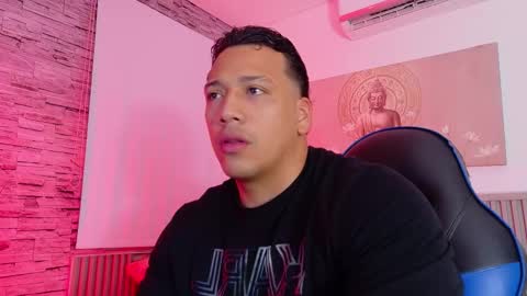 Tom muscle1 online show from February 14, 12:02 pm