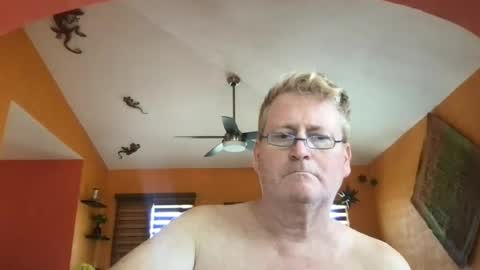 Hola online show from June 18, 9:08 pm