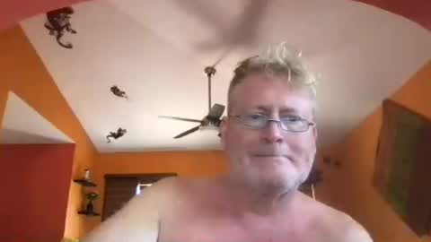 Hola online show from July 31, 5:56 pm