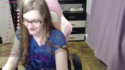 Snapshot of tomato_tease chatting on November 13, 4:17 pm tomato_tease online show from November 13, 4:17 pm