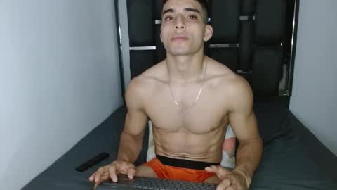 Snapshot of tomaz_18 chatting on March 20, 11:09 pm tomaz_18 online show from March 20, 11:09 pm