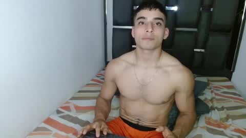 Snapshot of tomaz_18 chatting on March 31, 1:29 am tomaz_18 online show from March 31, 1:29 am