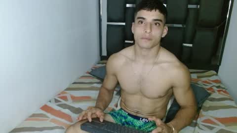 Snapshot of tomaz_18 chatting on March 31, 9:59 pm tomaz_18 online show from March 31, 9:59 pm