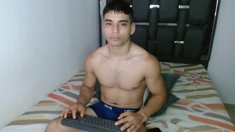 Snapshot of tomaz_18 chatting on April 8, 10:21 pm tomaz_18 online show from April 8, 10:21 pm