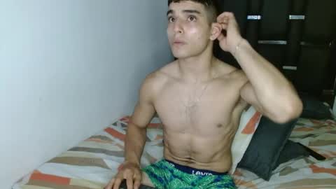 Snapshot of tomaz_18 chatting on April 15, 9:04 pm tomaz_18 online show from April 15, 9:04 pm