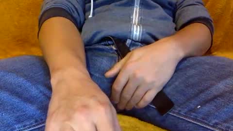 Snapshot of tombi125 chatting on October 12, 4:50 pm tombi125 online show from October 12, 4:50 pm