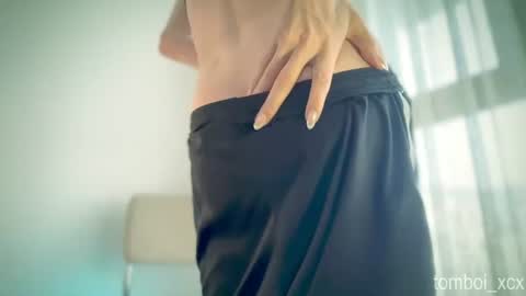 tomboiii online show from July 8, 7:07 pm