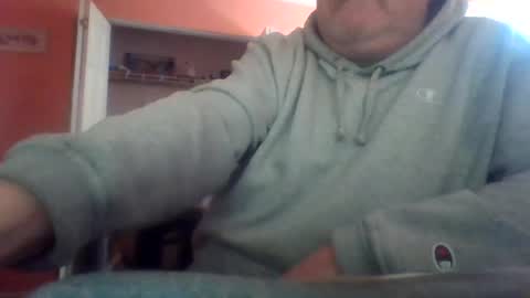 Snapshot of tomcat4848 chatting on July 8, 5:39 pm tomcat4848 online show from July 8, 5:39 pm