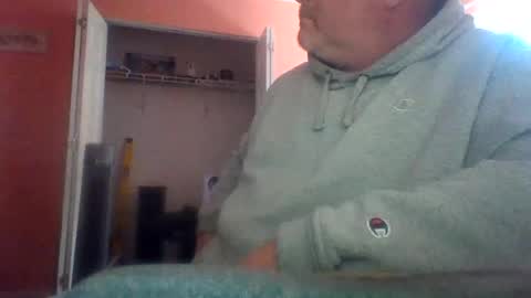 Snapshot of tomcat4848 chatting on July 12, 4:42 pm tomcat4848 online show from July 12, 4:42 pm