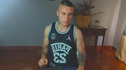 tomDavisXl online show from May 3, 9:54 pm