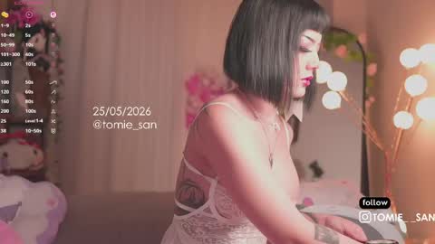  Tomie  online show from May 25, 10:32 am