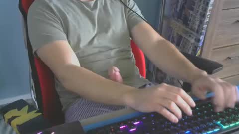 tomin3m online show from December 28, 11:09 am