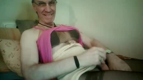 tomislav321 online show from April 26, 3:10 pm