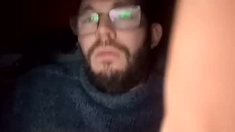 Snapshot of tomlaw1991 chatting on November 9, 6:50 pm tomlaw1991 online show from November 9, 6:50 pm