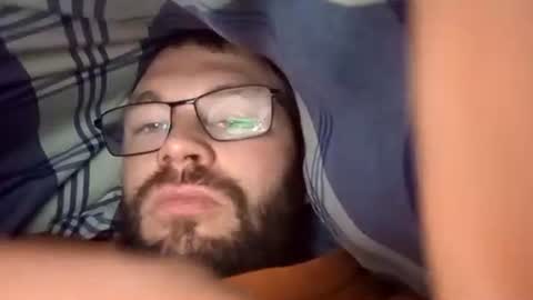 Snapshot of tomlaw1991 chatting on November 17, 8:25 pm tomlaw1991 online show from November 17, 8:25 pm