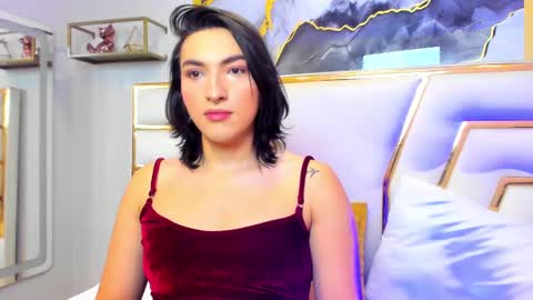 Snapshot of tomlondon_ chatting on March 11, 11:55 am online show from March 11, 11:55 am