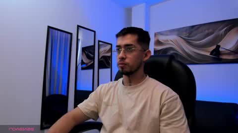Snapshot of tommas_johnson chatting on July 12, 12:18 pm Tomas online show from July 12, 12:18 pm