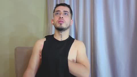 Snapshot of tommas_johnson chatting on July 17, 12:12 pm Tomas online show from July 17, 12:12 pm