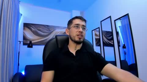 Snapshot of tommas_johnson chatting on July 25, 11:52 am Tomas online show from July 25, 11:52 am