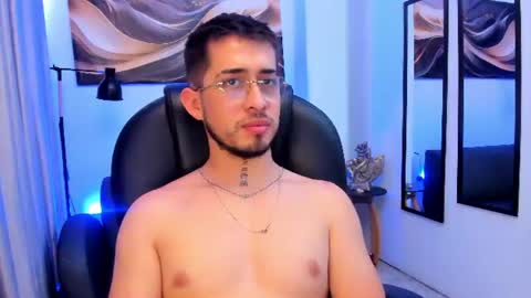 Snapshot of tommas_johnson chatting on July 28, 3:21 pm Tomas online show from July 28, 3:21 pm