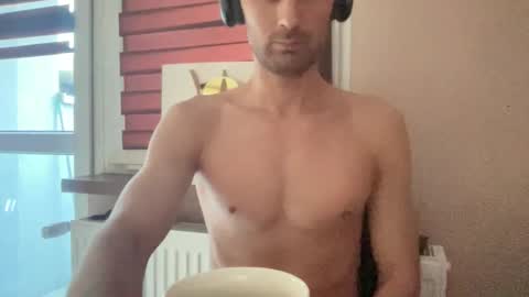 Snapshot of tommi77799 chatting on January 18, 8:07 am tommi77799 online show from January 18, 8:07 am