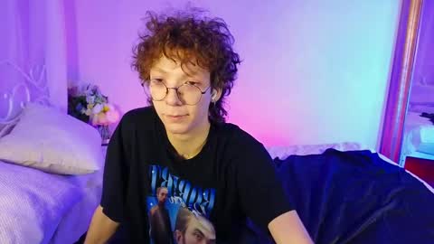 Snapshot of tommiehi chatting on February 26, 5:42 am Tommie online show from February 26, 5:42 am