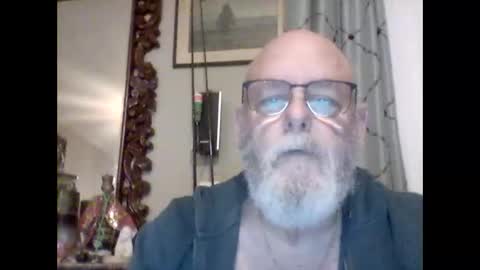 Snapshot of tommierose chatting on December 17, 11:49 am Tommie online show from December 17, 11:49 am