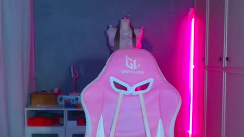 Snapshot of tommioo7 chatting on November 30, 2:37 am Galadriel online show from November 30, 2:37 am