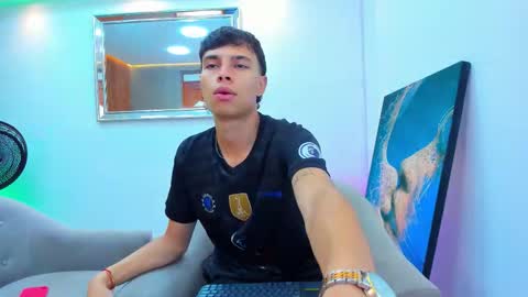 Tommy  Scott online show from November 19, 11:21 am