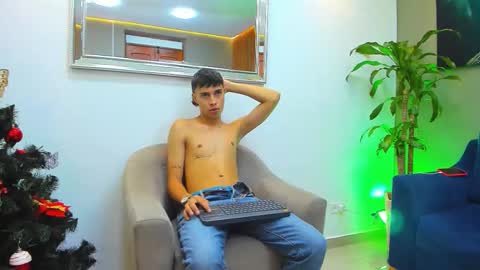 Tommy  Scott online show from December 2, 11:26 am