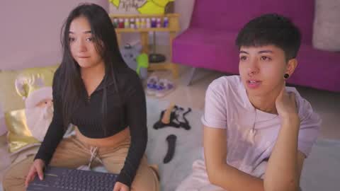 Snapshot of tommy_blue1 chatting on December 5, 6:59 pm Blue online show from December 5, 6:59 pm