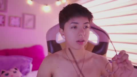 Snapshot of tommy_blue1 chatting on May 23, 2:21 pm Blue online show from May 23, 2:21 pm