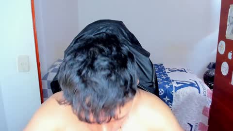 Twitter BreddTommy IG tommy bredd online show from January 17, 8:00 pm