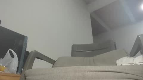 Snapshot of tommy_c0rtez chatting on November 17, 3:01 am Thomas online show from November 17, 3:01 am