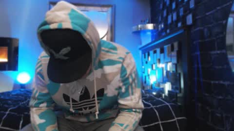 Tommy online show from November 29, 7:39 pm