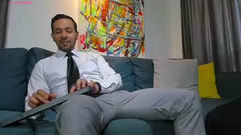 tommy_raym0ndg online show from June 12, 8:19 pm