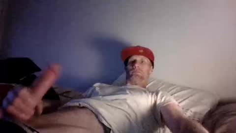 Snapshot of tommybigc9ck chatting on December 17, 8:09 am tommybigc9ck online show from December 17, 8:09 am